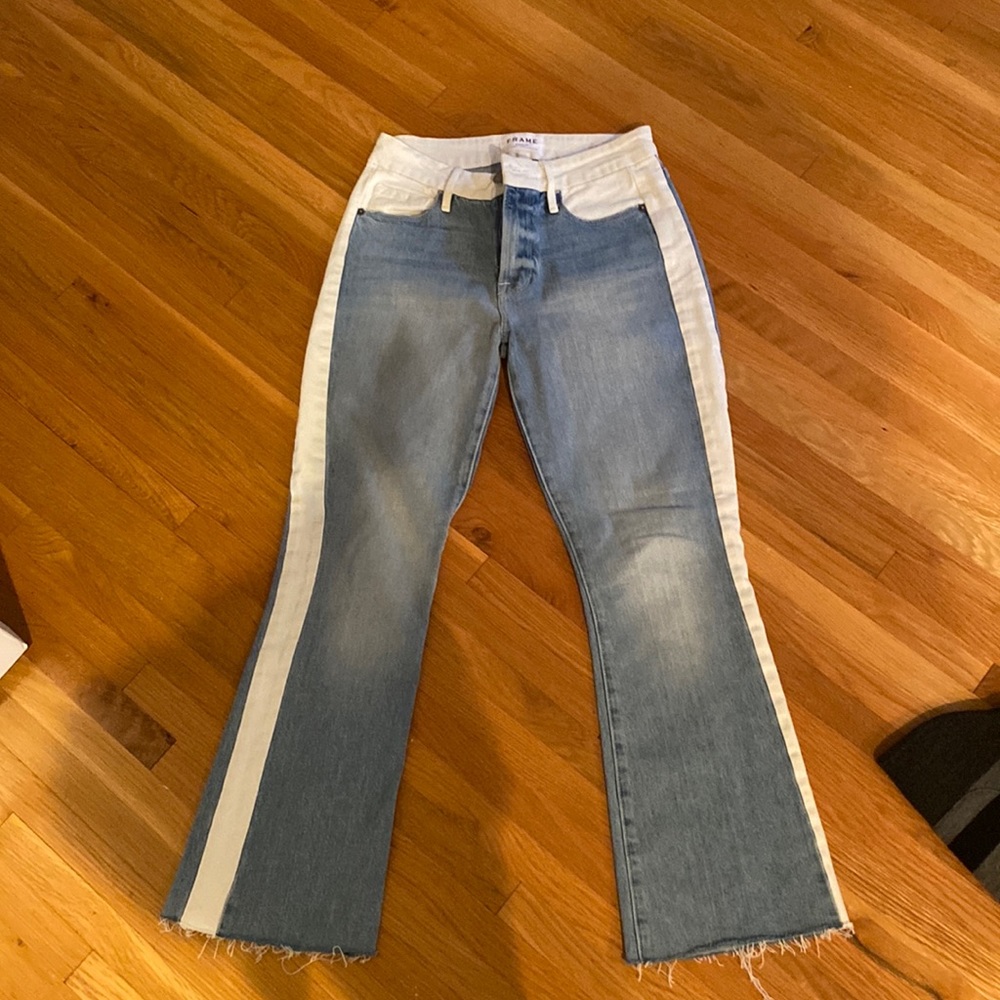 Size 25, Frame Denim le mini crop denim jeans. Two tone white and light wash